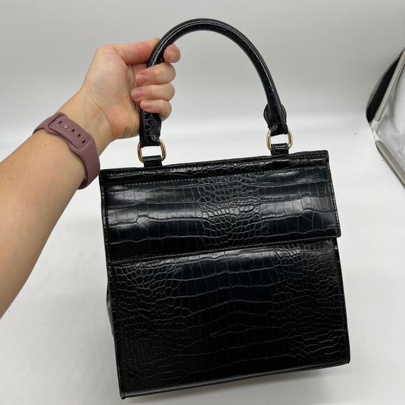 Attitudes by Renee Faux Crocodile Multi-Purpose Lunch Box Black Reptile - Picture 1 of 13